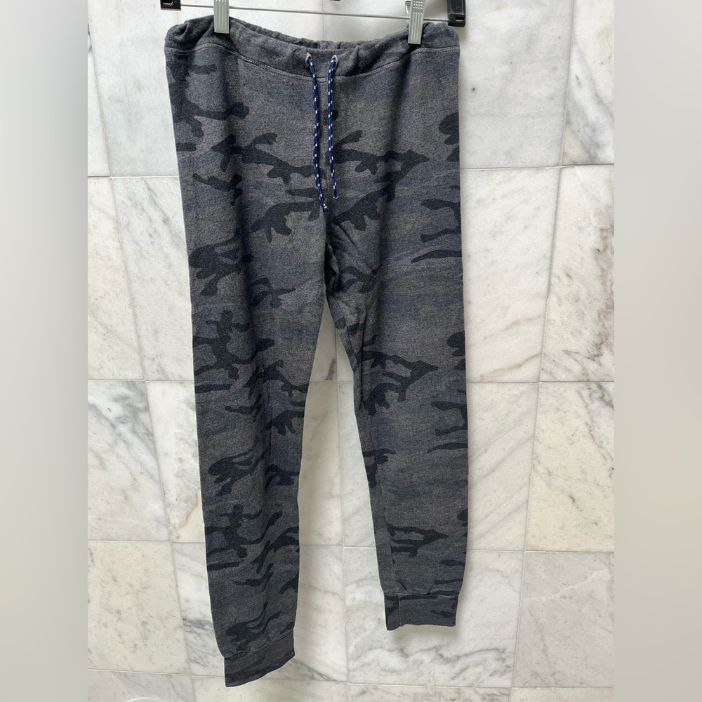 Sundry slim camouflage sweatpants